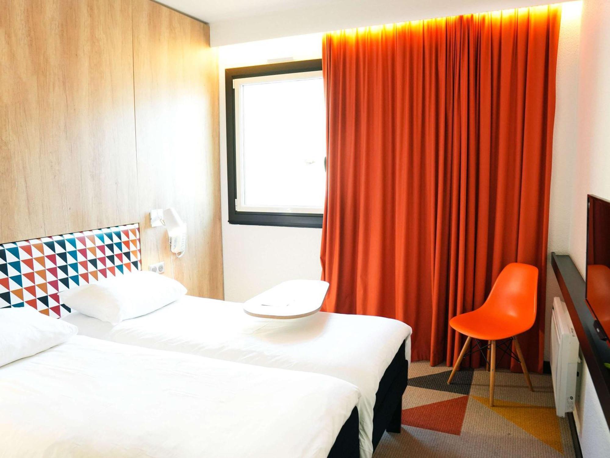 Ibis Styles Caen Centre Historique Hotel Exterior photo