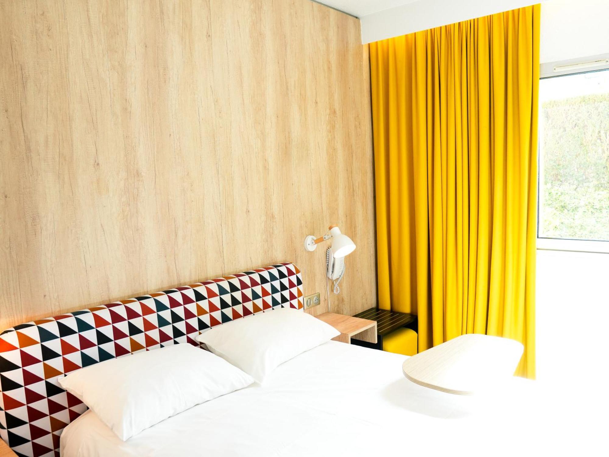 Ibis Styles Caen Centre Historique Hotel Exterior photo